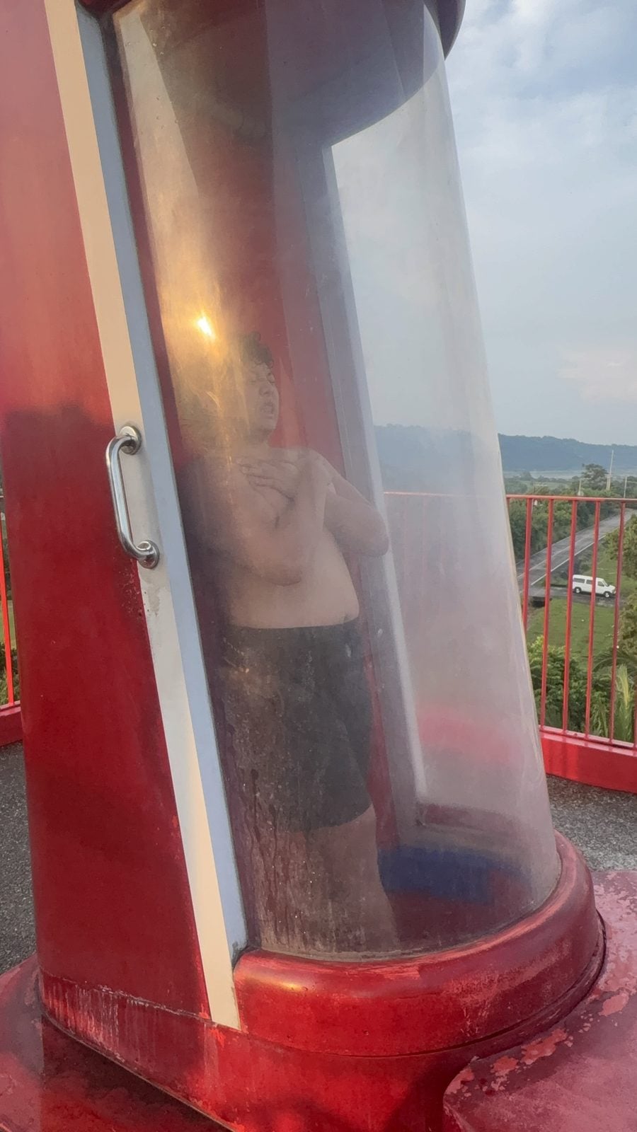 Basti in the capsule, waiting for the vertical drop.