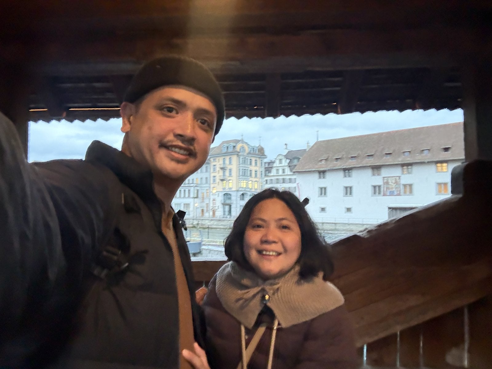 Selfie at a window of the Spreuer Bridge in Lucerne